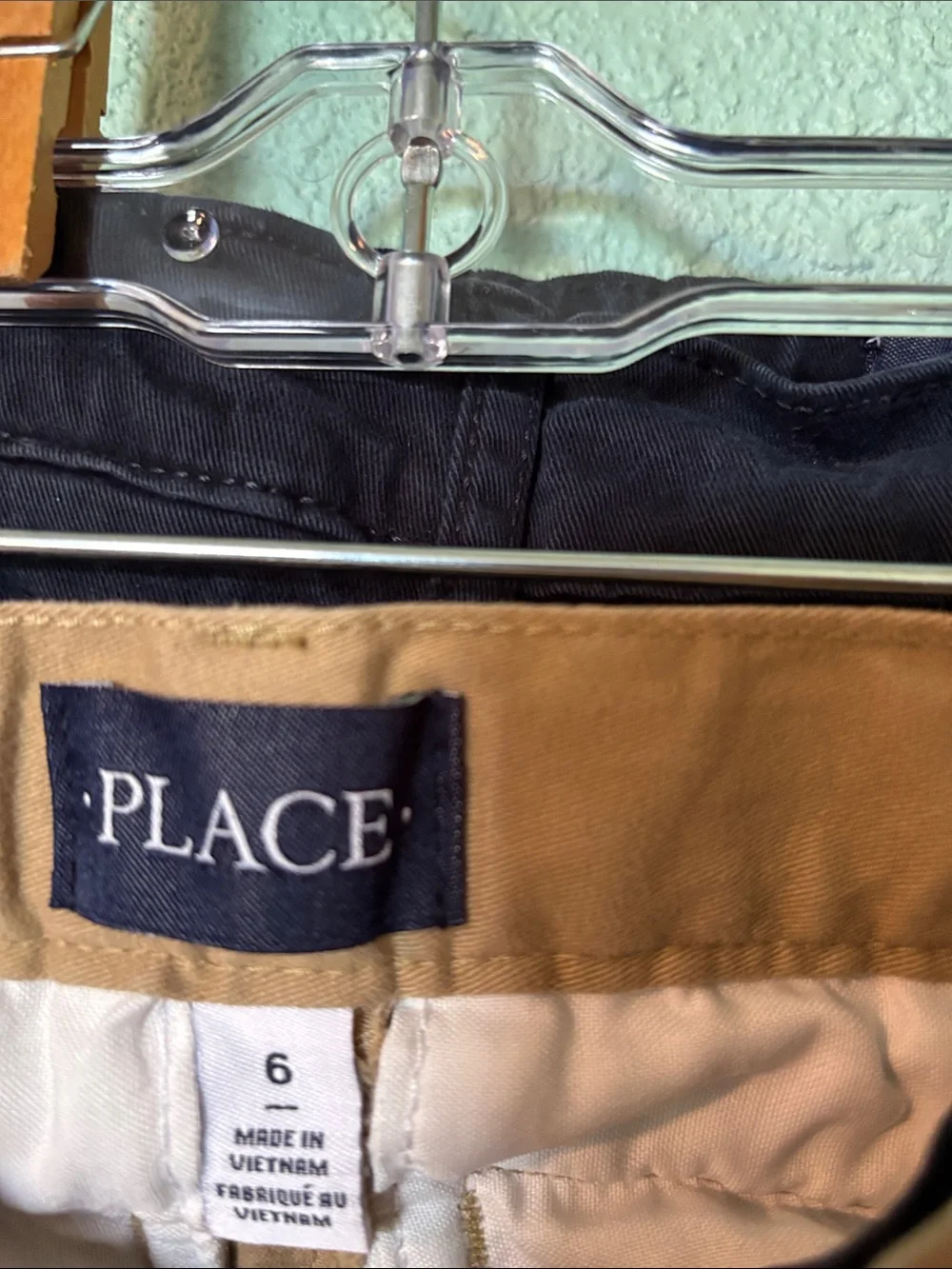 The Children's Place Boys Chinos 2 piece Bundle, Khaki & Navy, size 6 - like new